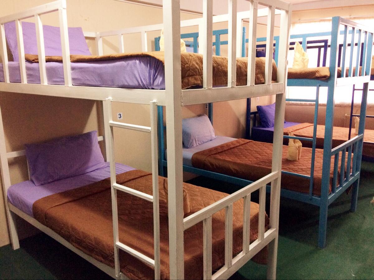 Changphuakgate Guesthouse Chiang Mai Ngoại thất bức ảnh