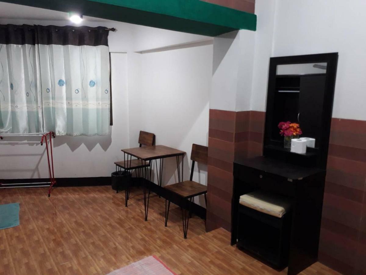 Changphuakgate Guesthouse Chiang Mai Ngoại thất bức ảnh