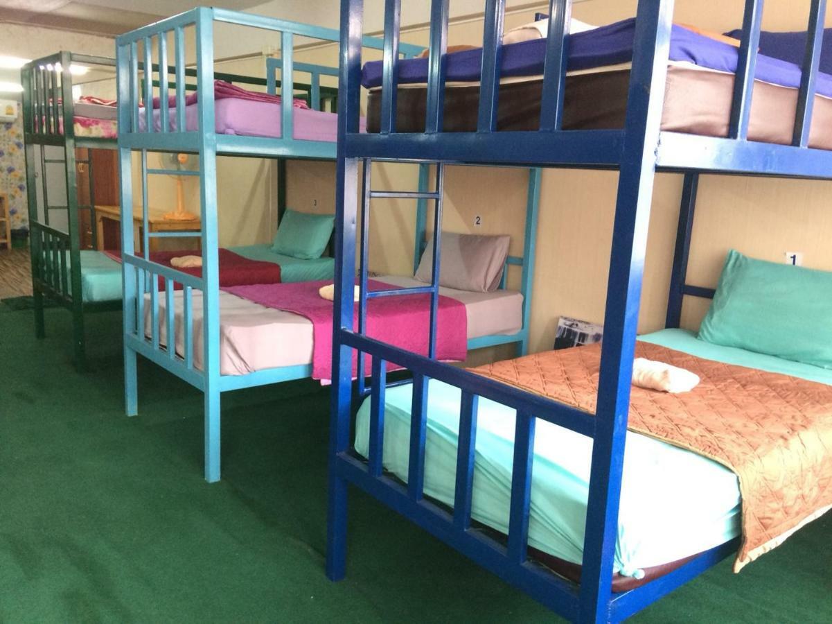 Changphuakgate Guesthouse Chiang Mai Ngoại thất bức ảnh