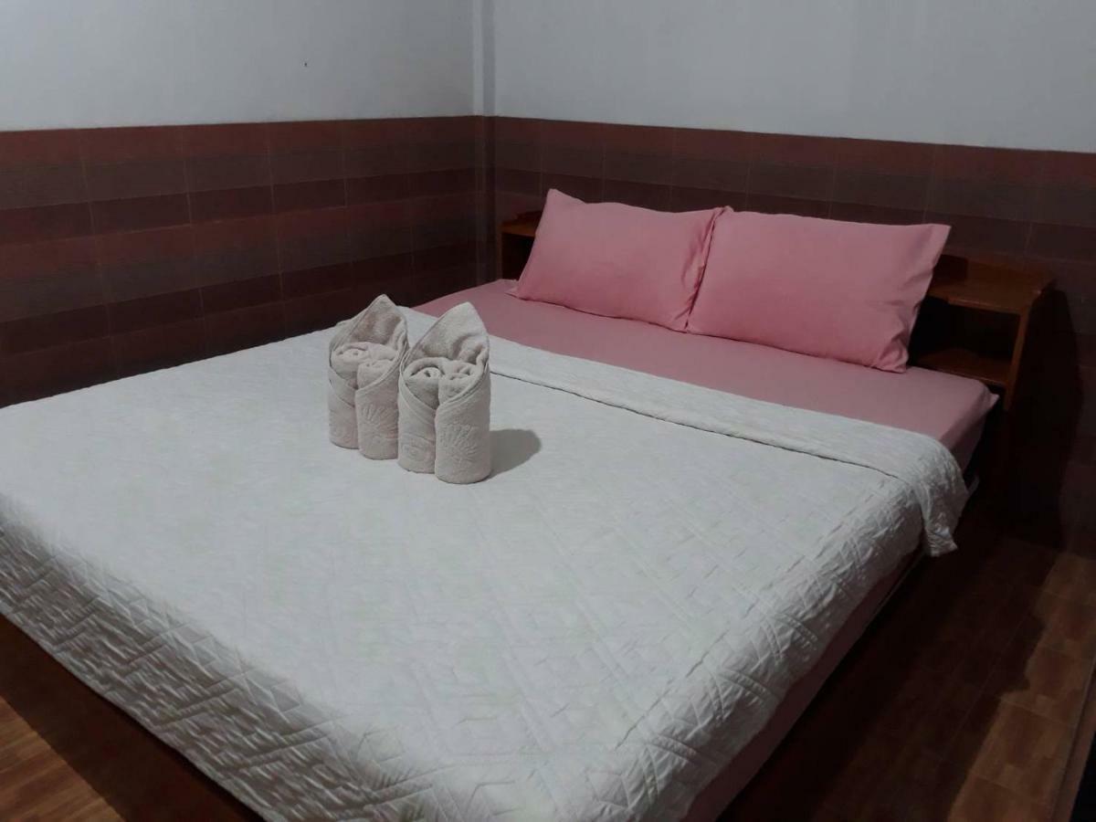 Changphuakgate Guesthouse Chiang Mai Ngoại thất bức ảnh
